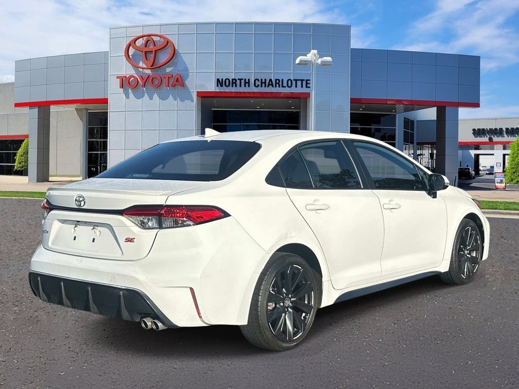 Used 2023 Toyota Corolla SE FWD image 7