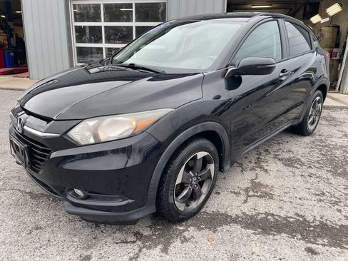 Used 2018 Honda HR-V EX image 3