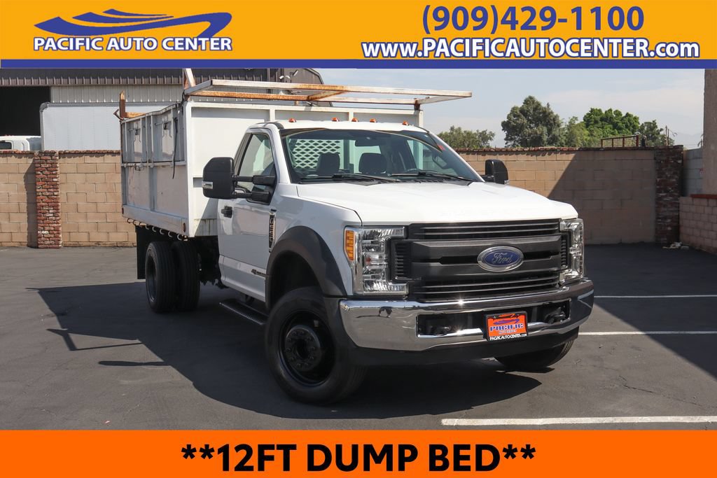 Used 2017 Ford F550 2WD Regular Cab Super Duty image 1