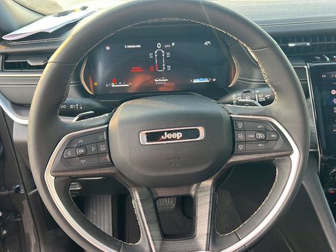 Used 2024 Jeep Grand Cherokee L Limited w/ Luxury Tech Group II AWD/4WD image 22