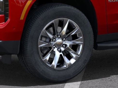 New 2025 Chevrolet Suburban Premier image 9