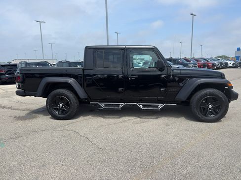 Used 2020 Jeep Gladiator Sport w/ Quick Order Package 24S AWD/4WD image 4