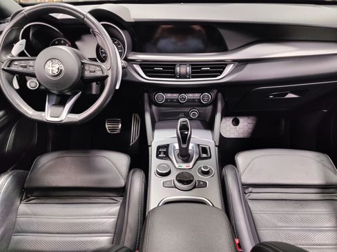 Certified 2023 Alfa Romeo Stelvio Veloce AWD/4WD image 18