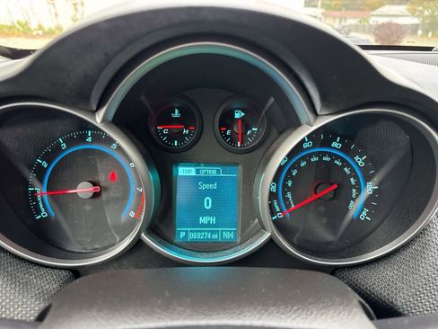 Used 2015 Chevrolet Cruze LT image 19