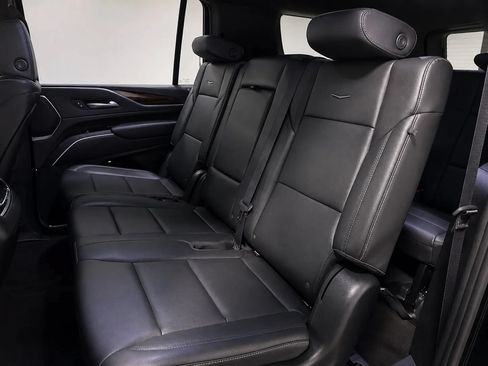 Used 2023 Cadillac Escalade ESV Luxury RWD image 17