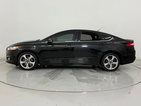 Used 2014 Ford Fusion SE image 2