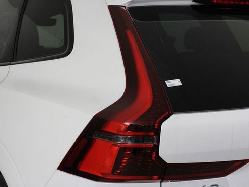 New 2026 Volvo XC60 B5 Plus w/ Protection Package Premier image 15