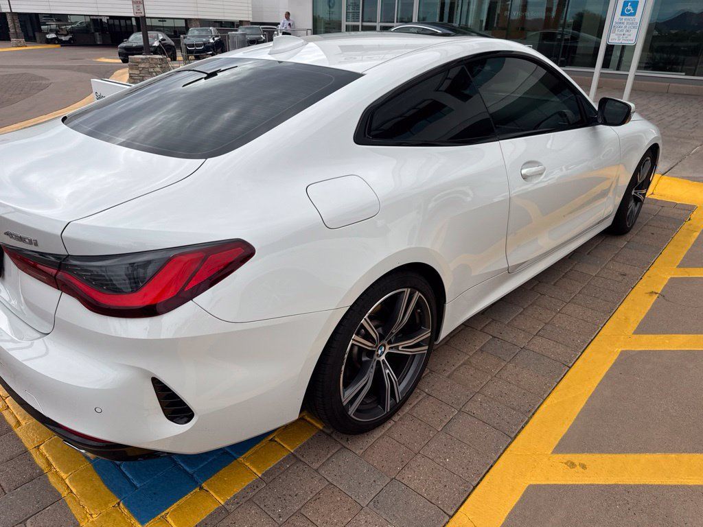 Used 2022 BMW 430i Coupe w/ Premium Package 2 RWD image 4