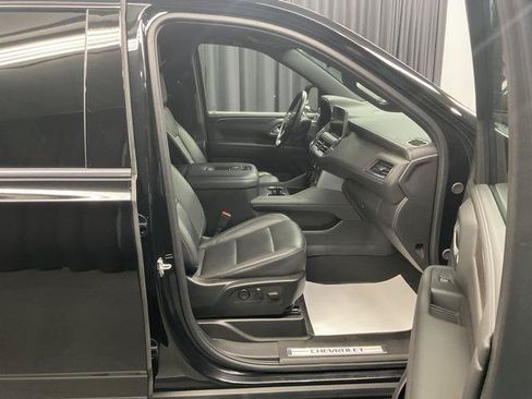 Used 2024 Chevrolet Tahoe LT w/ Luxury Package AWD/4WD image 17