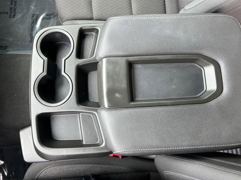 Used 2024 Chevrolet Silverado 1500 LT image 24