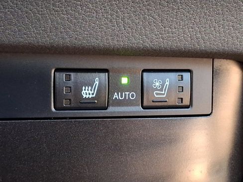 Used 2025 Lexus ES 350 w/ Premium Package image 31