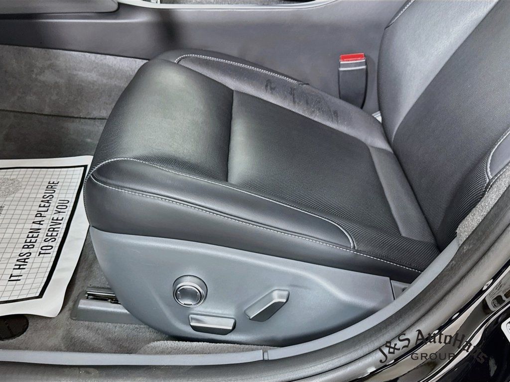 Used 2024 Lucid Air Pure RWD image 25
