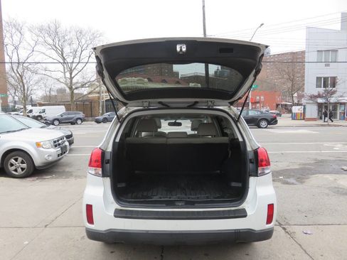 Used 2012 Subaru Outback 2.5i Limited w/ Moonroof Pkg image 21