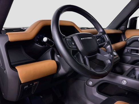 Certified 2023 Land Rover Defender 110 X-Dynamic SE AWD/4WD image 9
