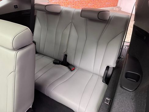 Used 2023 Acura MDX SH-AWD w/ Advance Package image 30