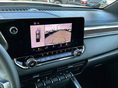 Used 2025 GMC Canyon Elevation w/ Convenience Package image 16