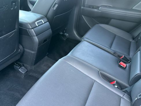 Used 2025 Hyundai Santa Fe SEL AWD/4WD image 13