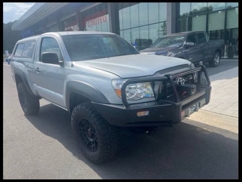 Used 2011 Toyota Tacoma 4x4 Regular Cab image 9