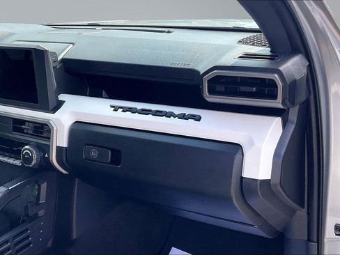 Used 2024 Toyota Tacoma TRD Off-Road image 17