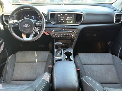 Used 2020 Kia Sportage LX FWD image 19