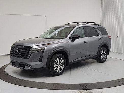 New 2026 Nissan Pathfinder SL FWD image 3