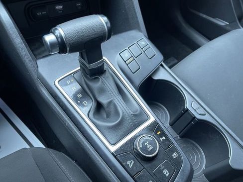 Used 2023 Kia Sportage LX image 16