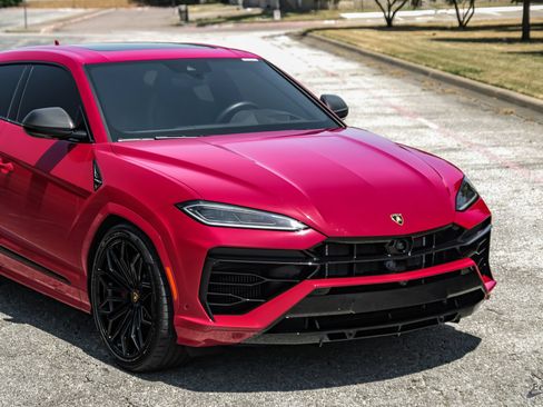 Used 2025 Lamborghini Urus SE AWD/4WD image 29