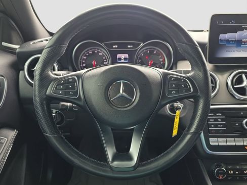 Used 2019 Mercedes-Benz GLA 250 4MATIC image 9