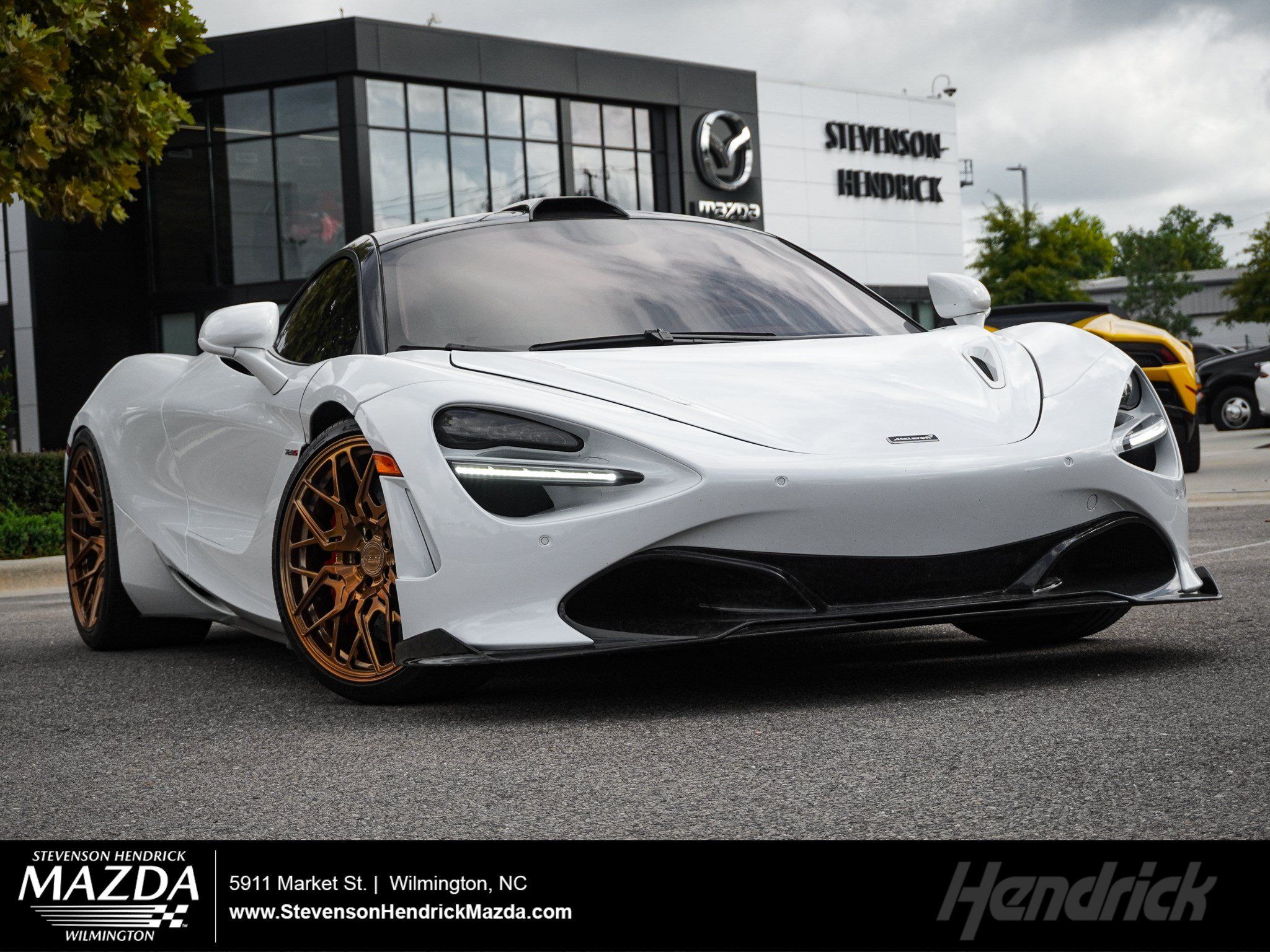 Used 2019 McLaren 720S RWD image 1
