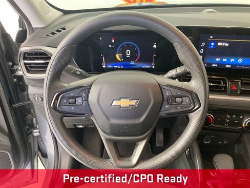Used 2025 Chevrolet TrailBlazer LT image 8