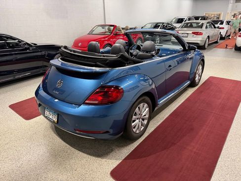Used 2019 Volkswagen Beetle 2.0T S FWD image 14