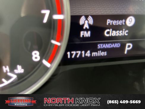 Used 2025 Nissan Rogue SV image 30