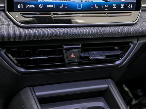 Used 2025 Volkswagen Tiguan S image 14