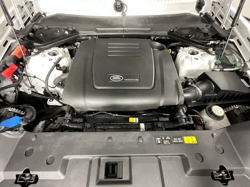 Used 2023 Land Rover Defender 110 S image 29