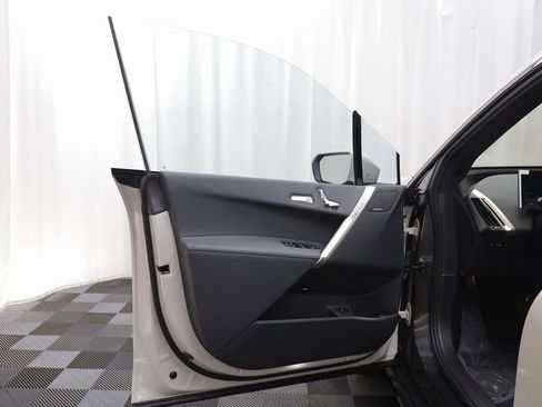 New 2026 BMW iX xDrive45 image 4