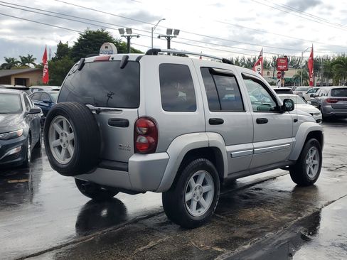 Used 2006 Jeep Liberty Limited image 6