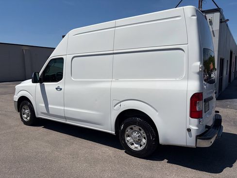 Used 2012 Nissan NV 2500 SV w/ Side Curtain Airbag Pkg RWD image 26