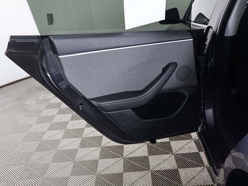 Used 2025 Tesla Model 3 Long Range RWD image 27