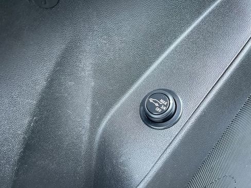 Certified 2019 Chevrolet Equinox LT image 24