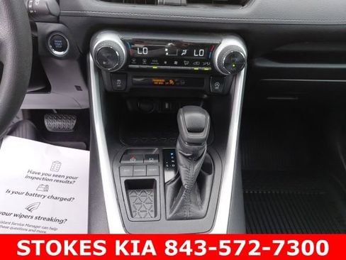Used 2021 Toyota RAV4 XLE FWD image 14