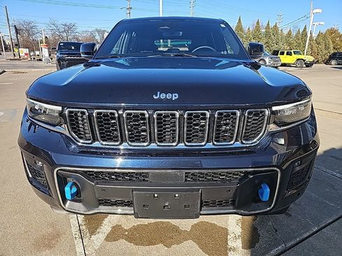Used 2024 Jeep Grand Cherokee Overland AWD/4WD image 10
