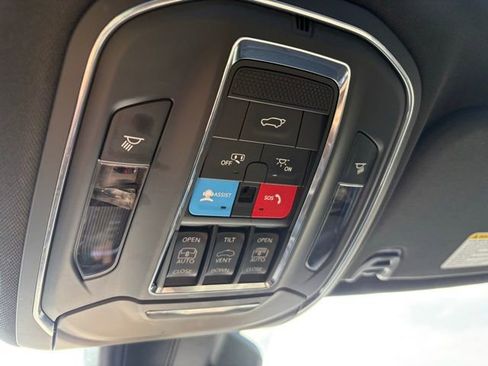 Used 2024 Jeep Wagoneer Series II AWD/4WD image 27