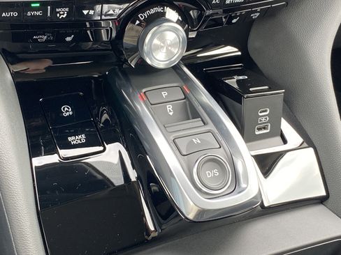 Used 2025 Acura MDX SH-AWD image 21