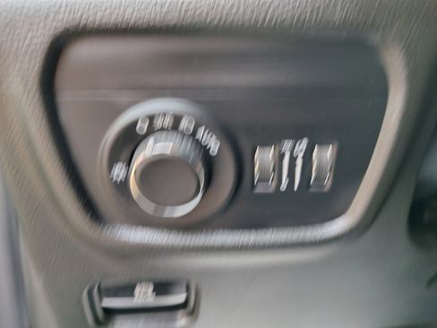 Certified 2023 Jeep Grand Cherokee Altitude image 28