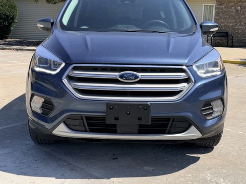 Used 2018 Ford Escape Titanium w/ Ford Safe & Smart Package AWD/4WD image 3