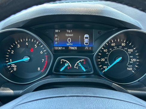 Used 2017 Ford Escape Titanium FWD image 24