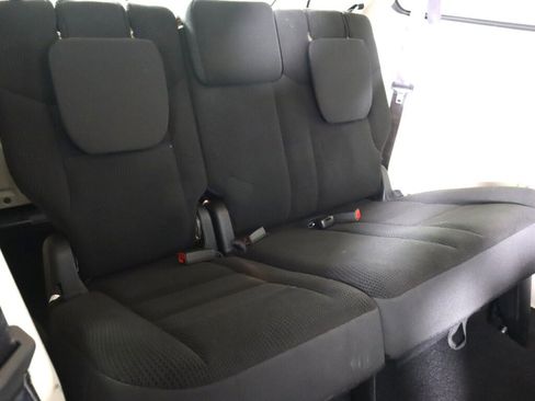 Used 2017 Dodge Grand Caravan SE FWD image 29