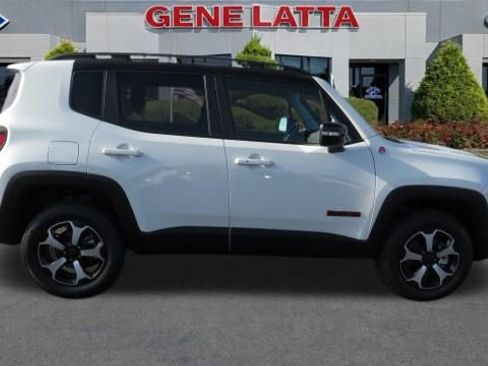Used 2022 Jeep Renegade Trailhawk image 9