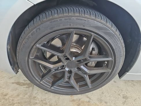 Used 2015 BMW 335i xDrive Sedan AWD/4WD image 2