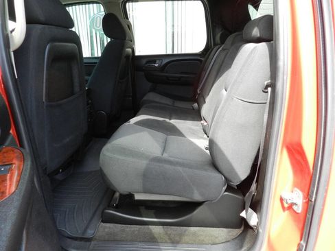 Used 2011 Chevrolet Avalanche LS w/ Regional Value Package image 10